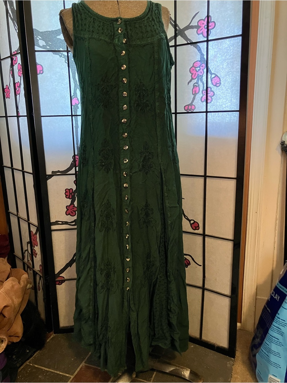 Sleeveless Dark Green Button-Front Maxi Dress